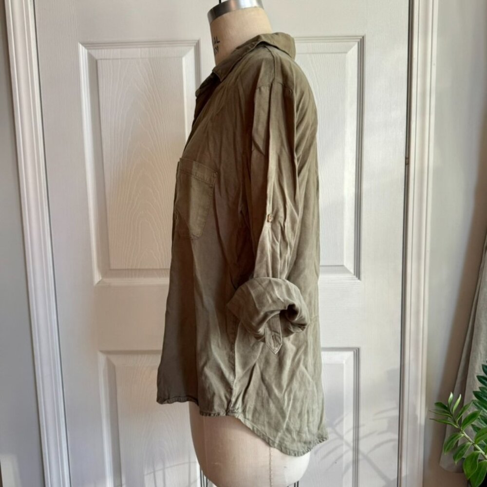 Anthropologie Cloth & Stone Green Button Down Shirt Size L Fatigue Stone Washed